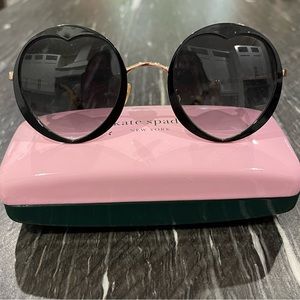 Kate Spade hello sunshine heart shaped sunglasses w/ case & cleaning cloth.